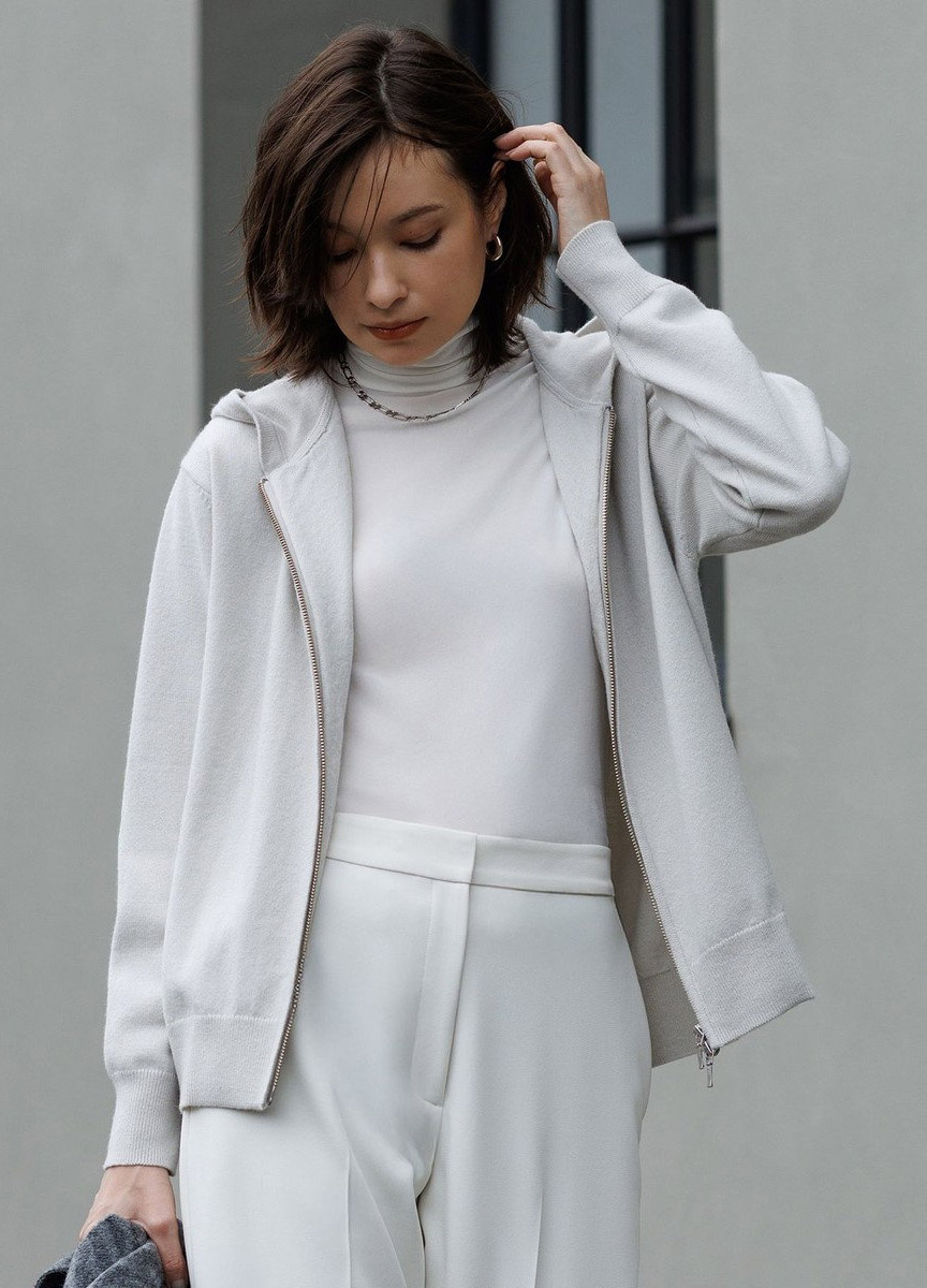 輕柔喀什米爾混紡連帽拉鍊上衣